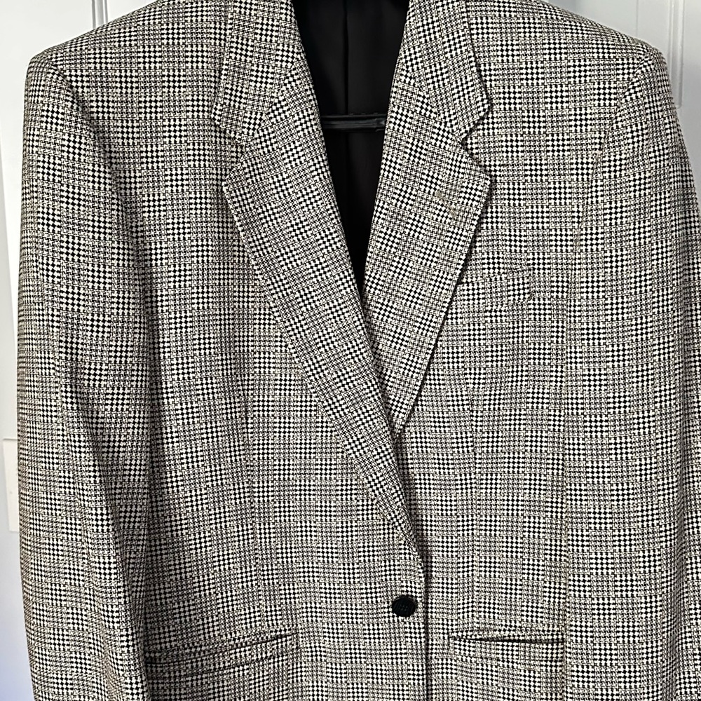 Black and White Sport Coat with Classic Check Pattern